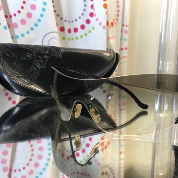 Vintage 90\'s Versace Wrap Sunglasses Black ? NEW Photos! main image 6